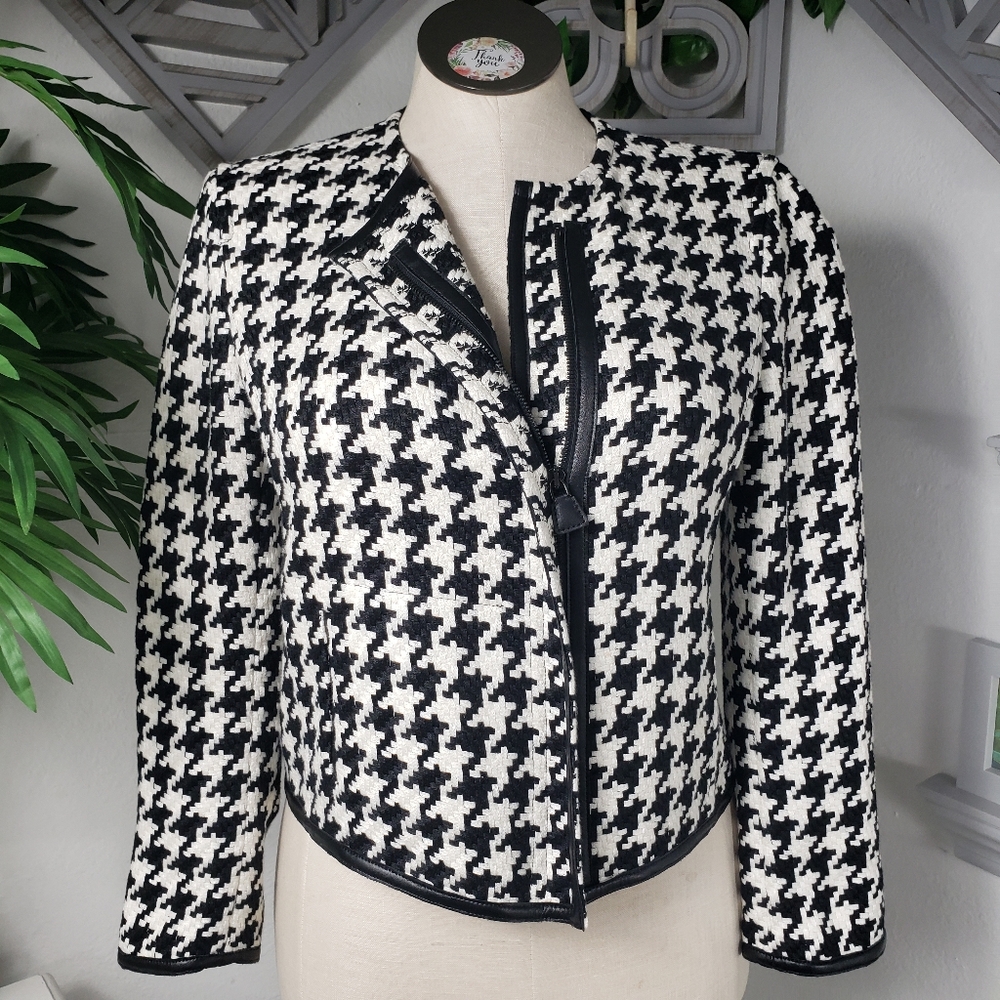 Akris Black & White Houndstooth Weaved Linen & Faux Leather w/ a FREE Silk Scarf